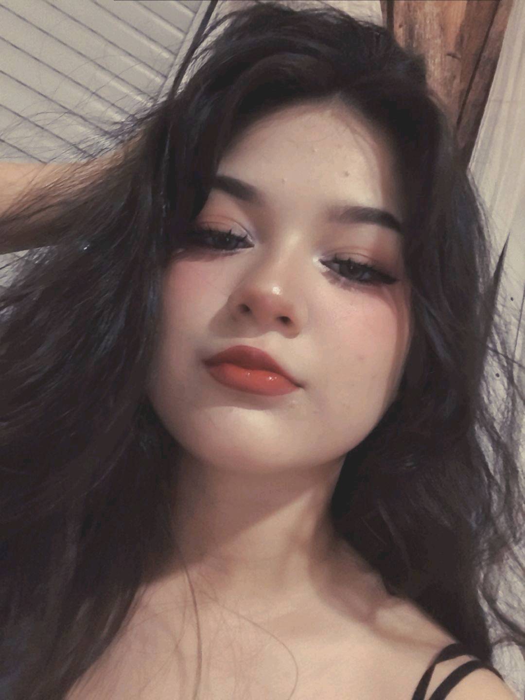 Vane on PandaChat — staying safe on a call with someone new