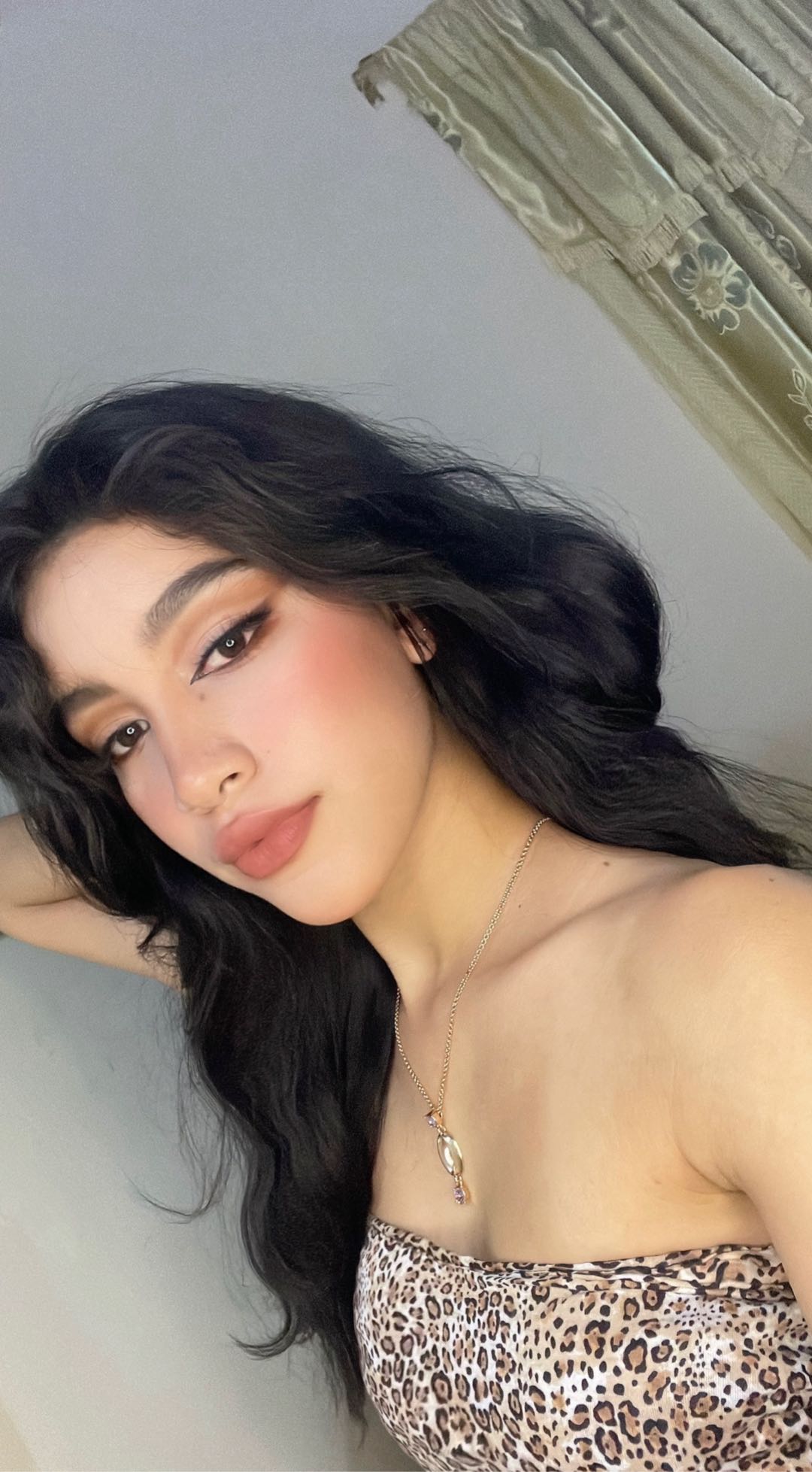 Sofi on PandaChat — one of the people you can call
